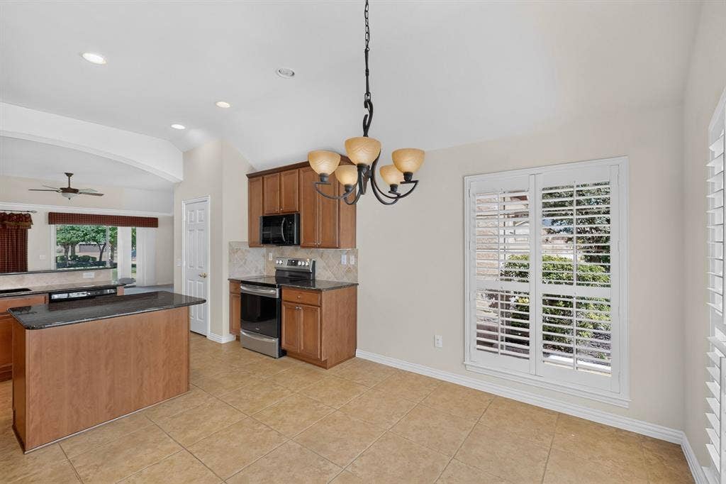 9900 Hanford Drive, Denton, TX 76207