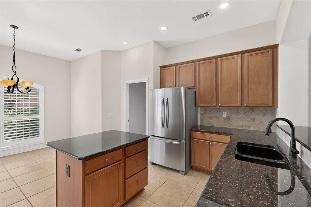 9900 Hanford Drive, Denton, TX 76207