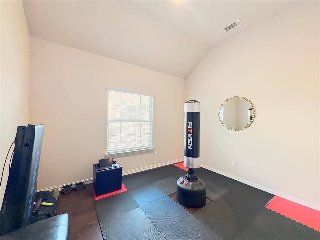 717 Keswick Drive, DeSoto, TX 75115