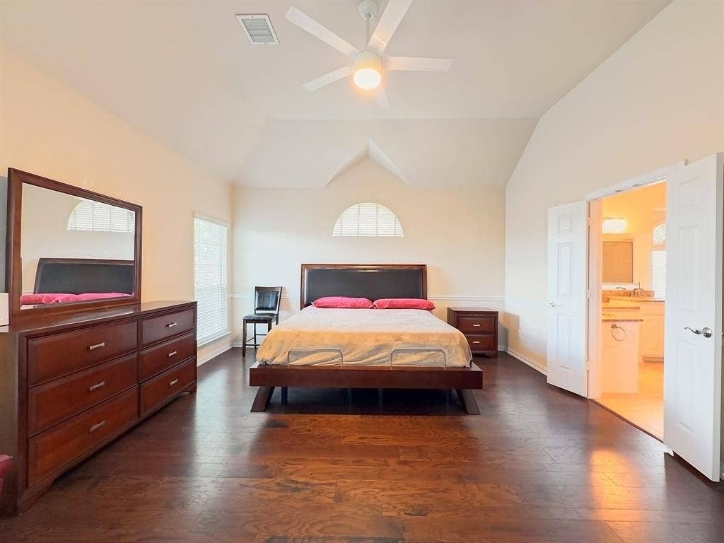 717 Keswick Drive, DeSoto, TX 75115