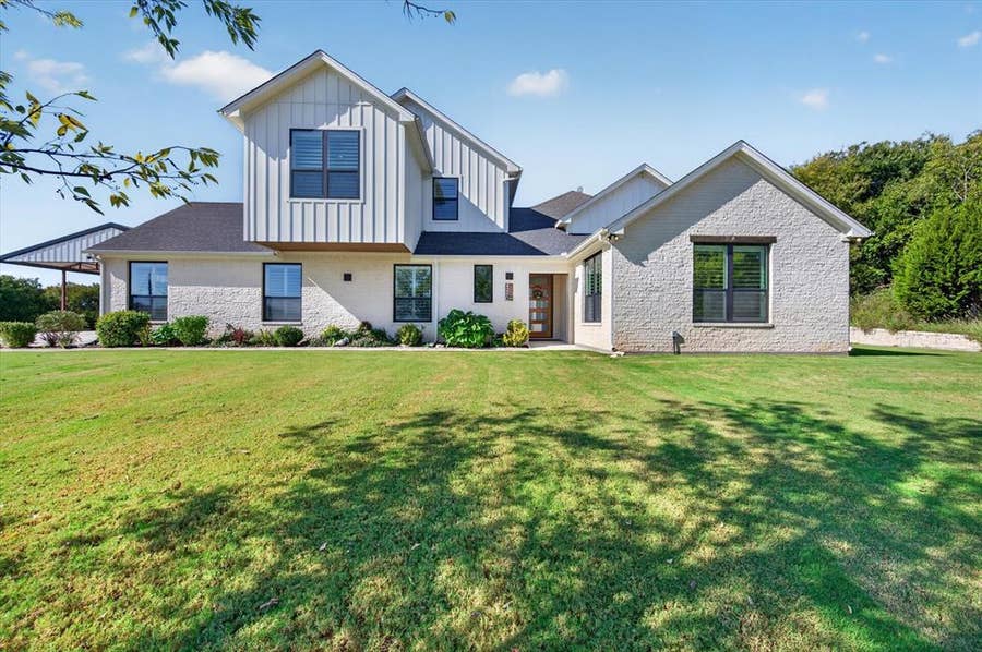 Property photo for 4260 Rawleigh Drive, Fort Worth, TX