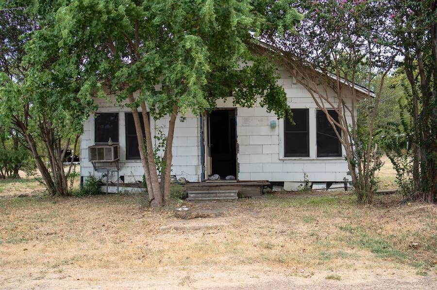 Property photo for 304 Lawrence Street, Talco, TX