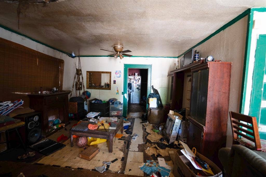 304 Lawrence Street, Talco, TX 75487