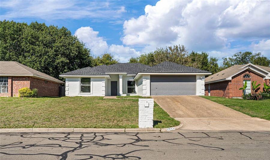 Property photo for 1923 Ramada Drive, Waco, TX