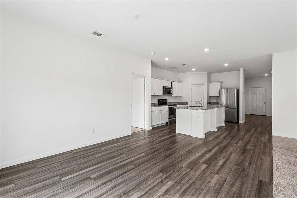 8360 Stovepipe Drive, Fort Worth, TX 76179