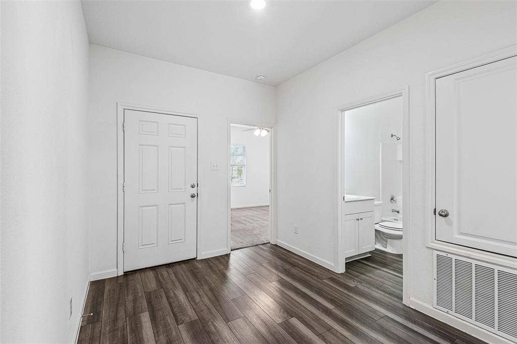 8360 Stovepipe Drive, Fort Worth, TX 76179