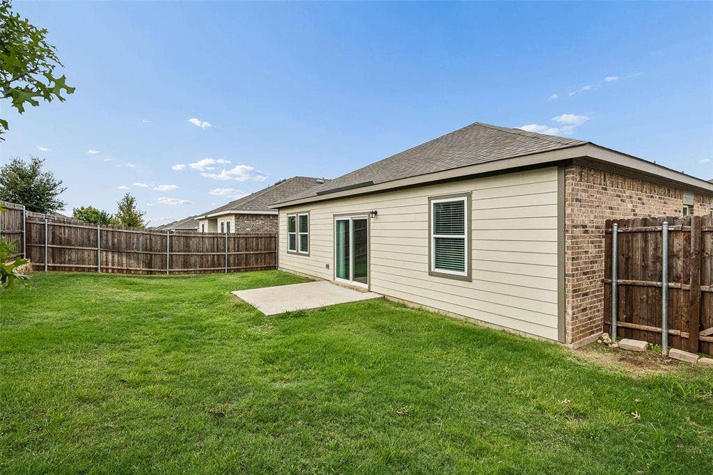 8360 Stovepipe Drive, Fort Worth, TX 76179