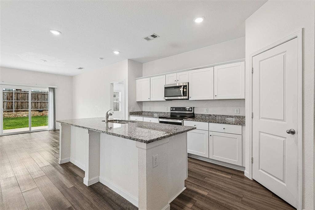 8360 Stovepipe Drive, Fort Worth, TX 76179