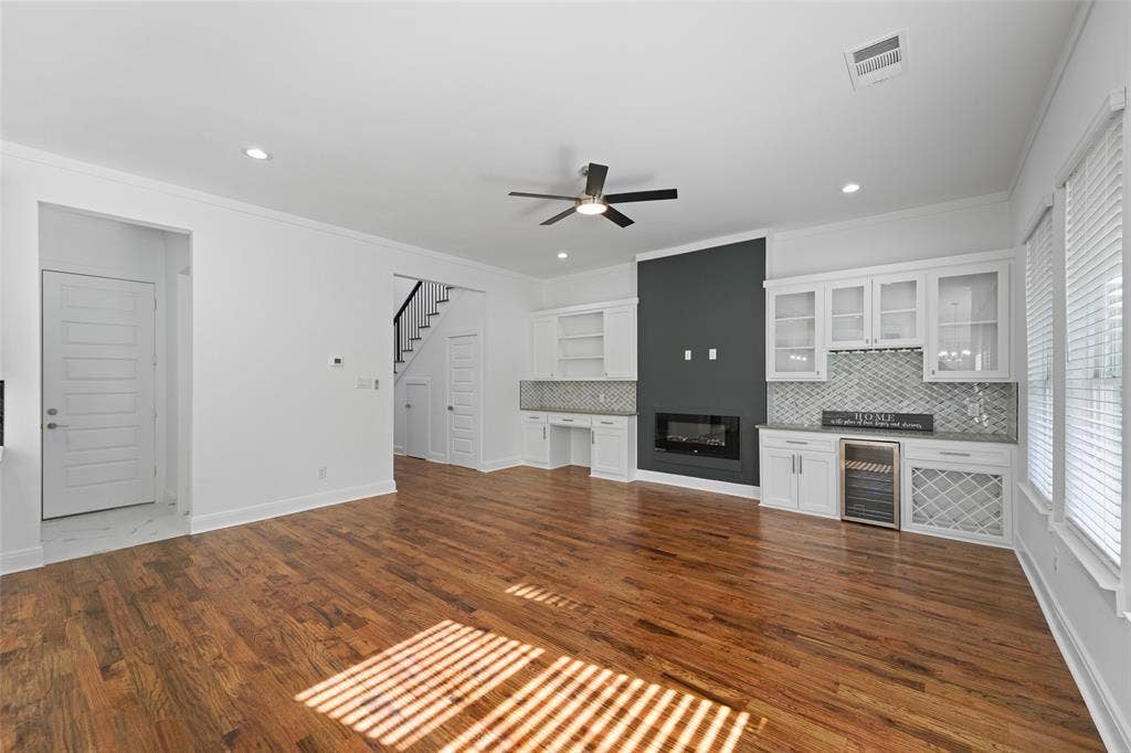 1320 Compton Street, Dallas, TX 75203