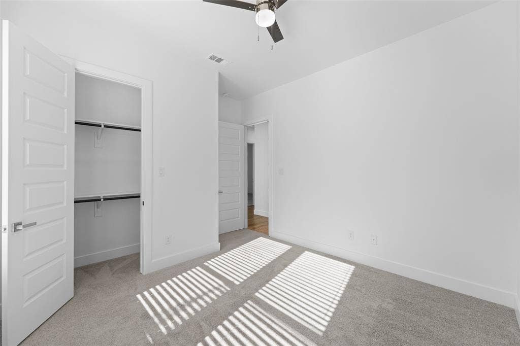 1320 Compton Street, Dallas, TX 75203