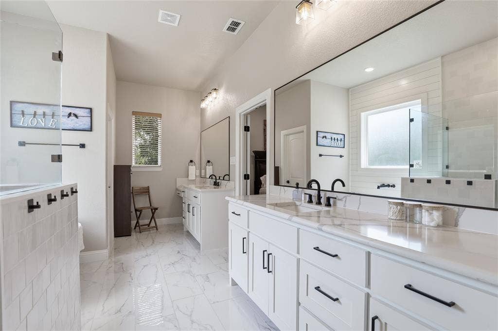 308 Constitution Court, Weatherford, TX 76088 308 Constitution Court, Weatherford, TX 76088