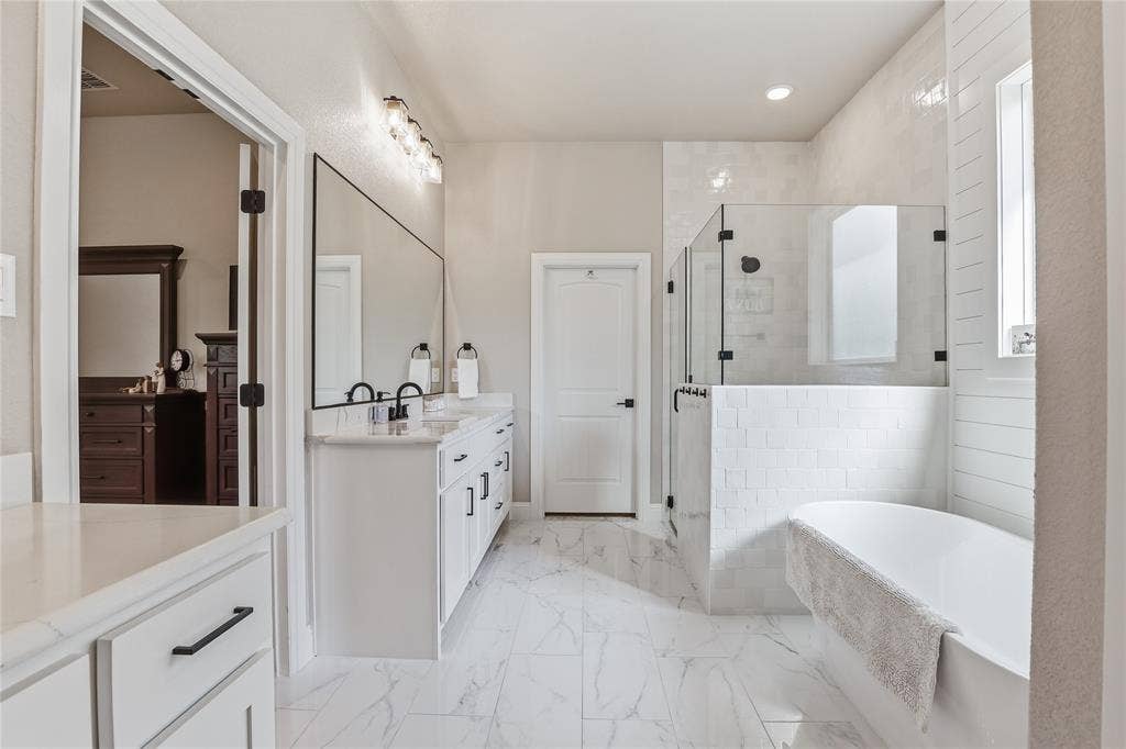 308 Constitution Court, Weatherford, TX 76088 308 Constitution Court, Weatherford, TX 76088