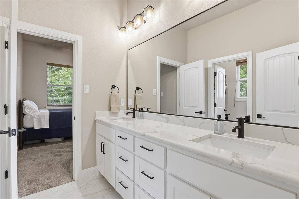 308 Constitution Court, Weatherford, TX 76088 308 Constitution Court, Weatherford, TX 76088