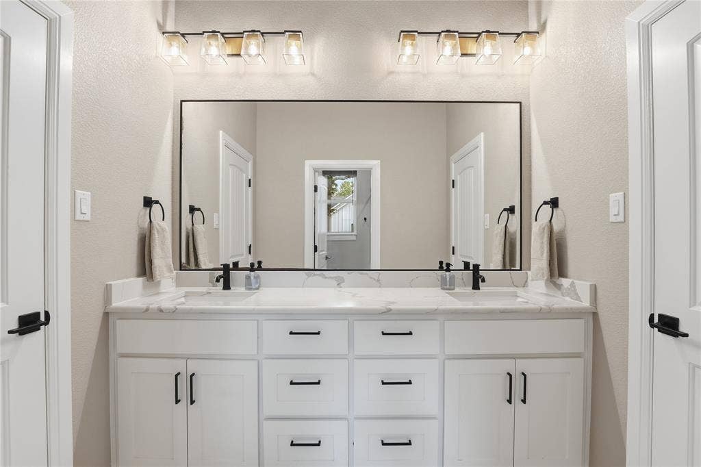 308 Constitution Court, Weatherford, TX 76088 308 Constitution Court, Weatherford, TX 76088