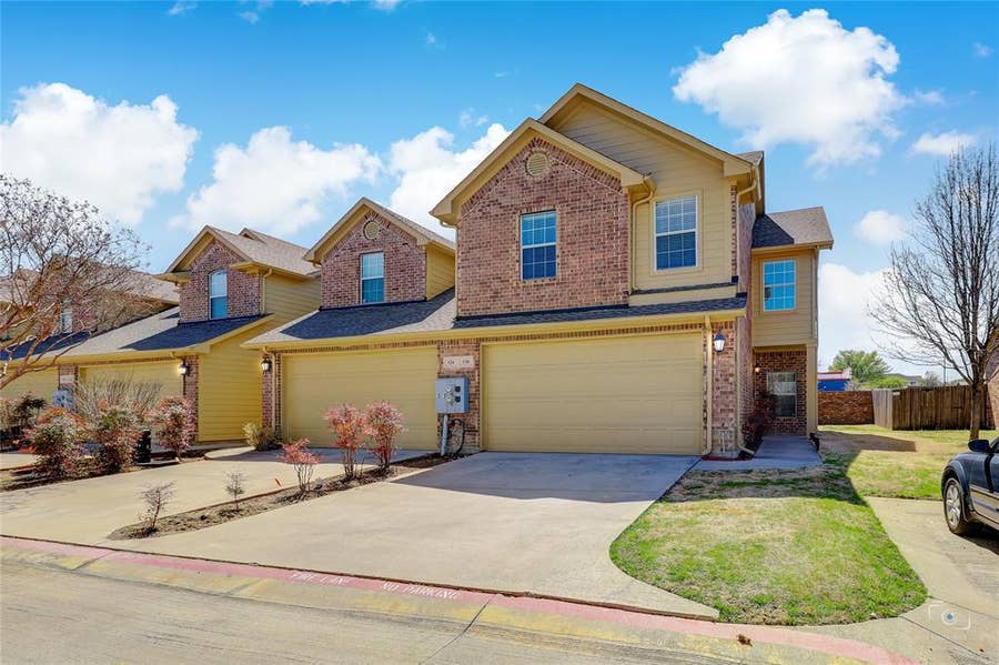 Property photo for 130 Barrington Lane, Lewisville, TX