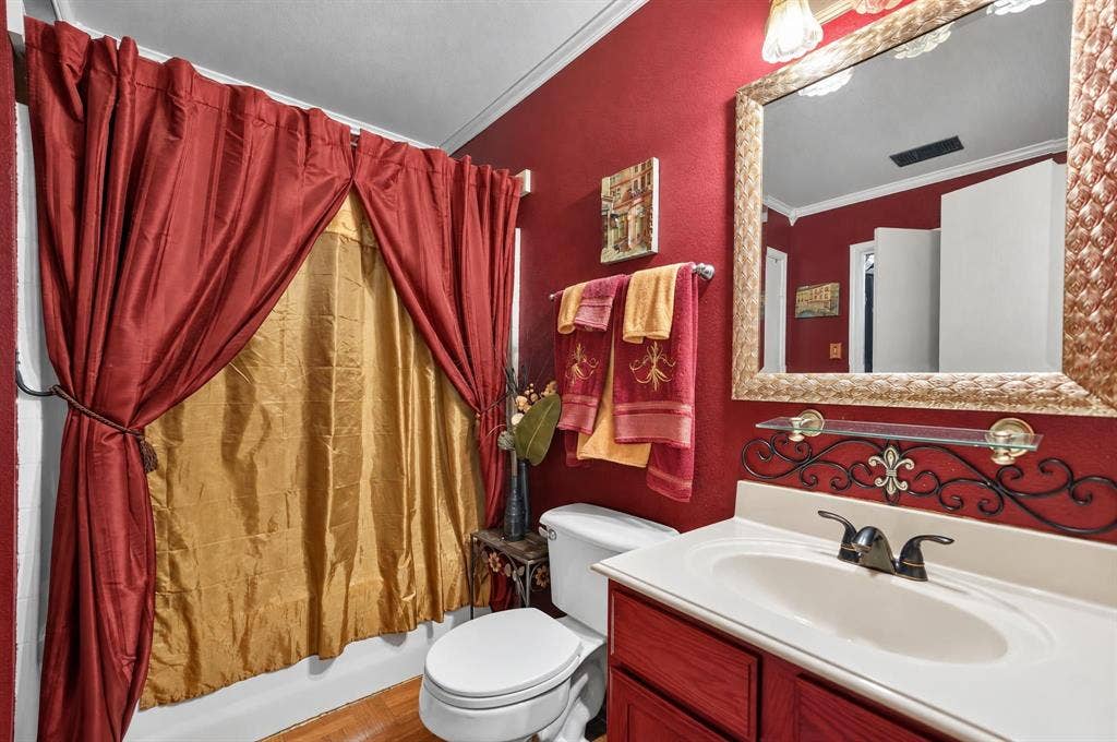 2832 Trailhouse Drive, Dallas, TX 75237