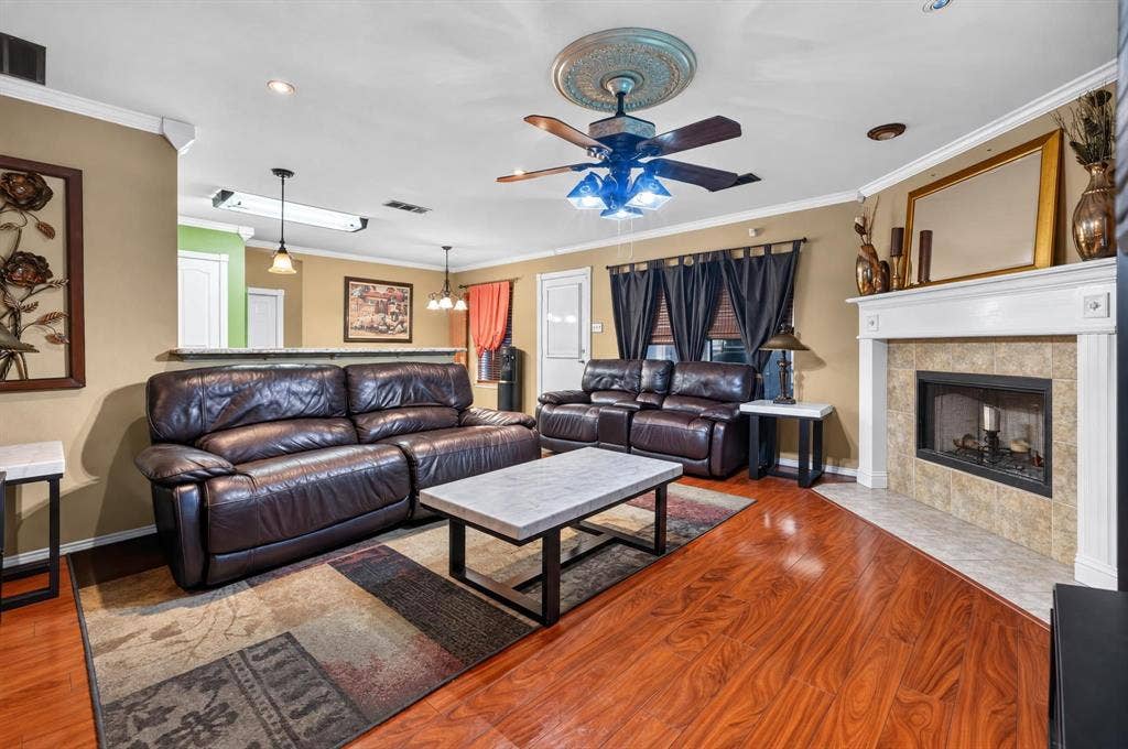 2832 Trailhouse Drive, Dallas, TX 75237