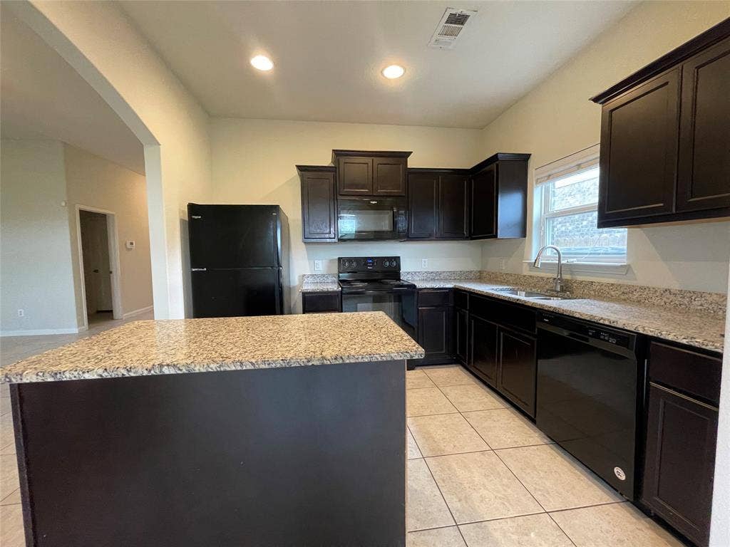 4609 Conley Lane, Denton, TX 76207 4609 Conley Lane, Denton, TX 76207