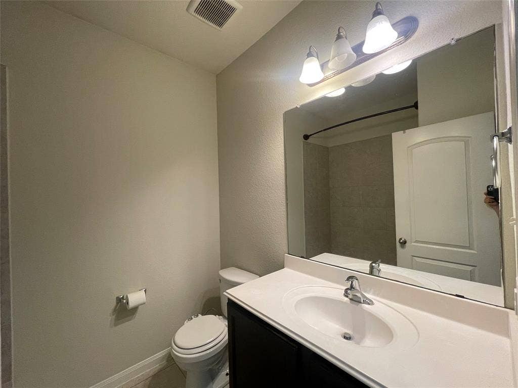 4609 Conley Lane, Denton, TX 76207 4609 Conley Lane, Denton, TX 76207