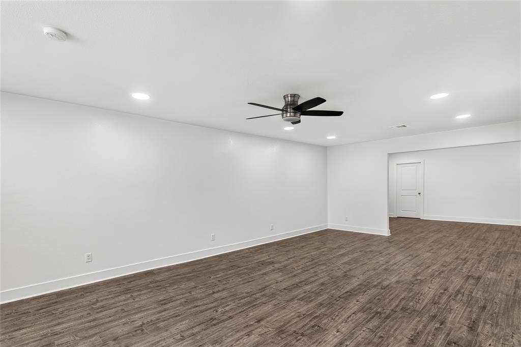 8949 Shorelark Drive, Dallas, TX 75217