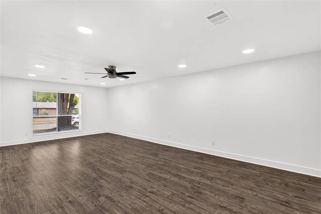 8949 Shorelark Drive, Dallas, TX 75217