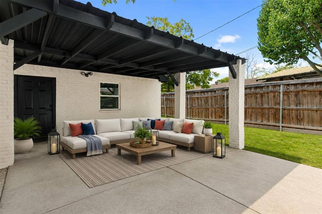 8949 Shorelark Drive, Dallas, TX 75217