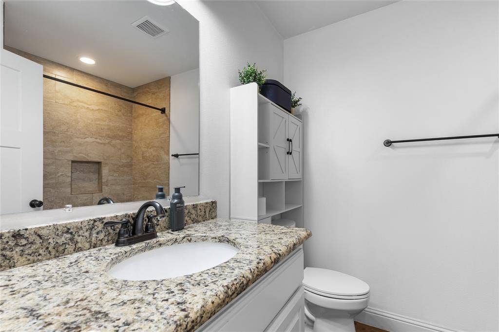 1031 W Gandy Street, Denison, TX 75020