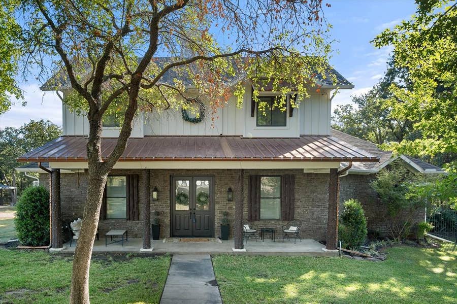 Property photo for 6100 Timberwolfe Lane, Fort Worth, TX
