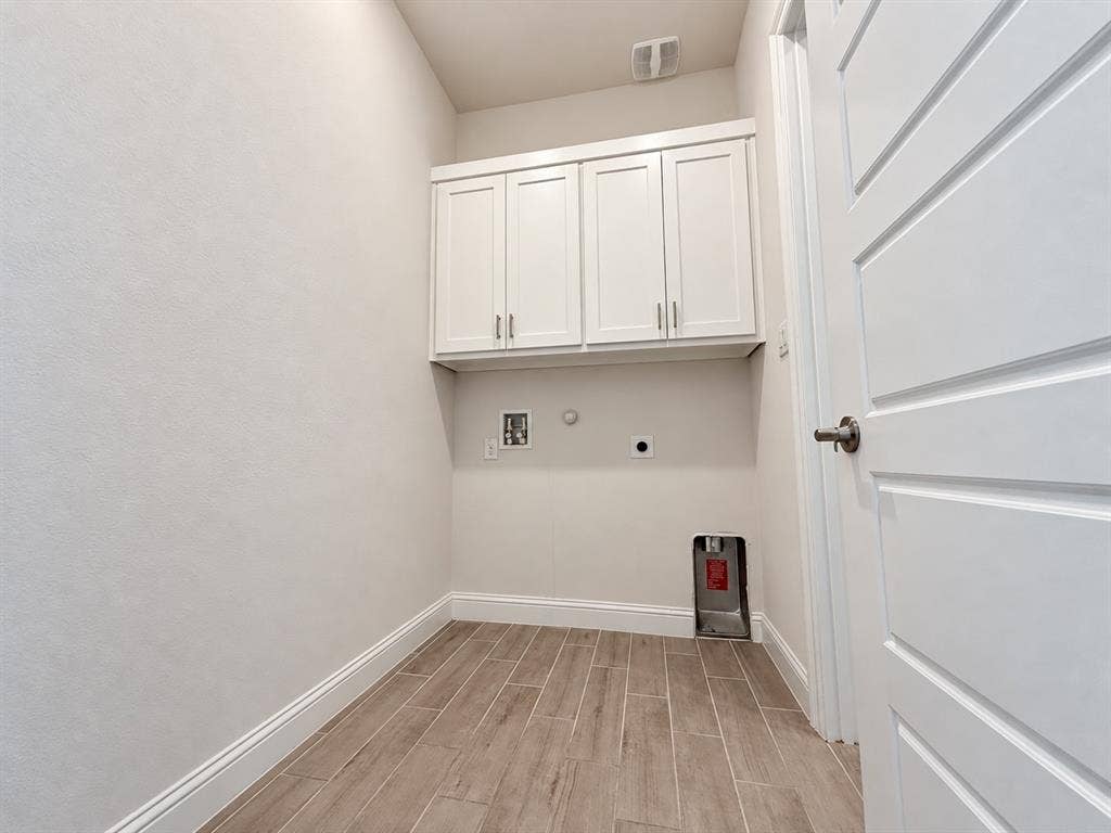 943 Marie Drive, Allen, TX 75013 943 Marie Drive, Allen, TX 75013