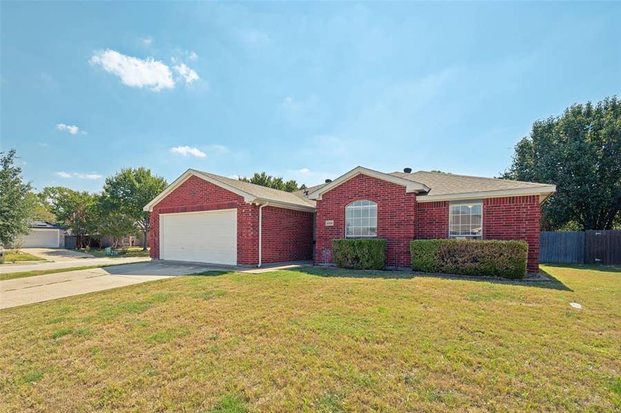 Property photo for 2000 Waterview Drive, Little Elm, TX