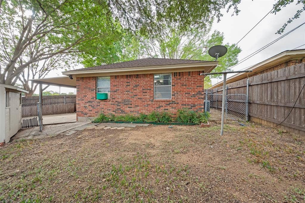 1515 Blackwell Drive, Irving, TX 75061