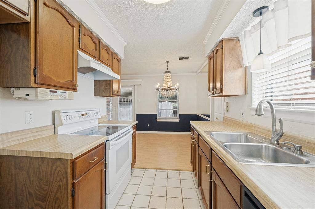 1515 Blackwell Drive, Irving, TX 75061