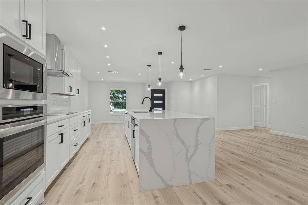 735 Loganwood Avenue, Richardson, TX 75080