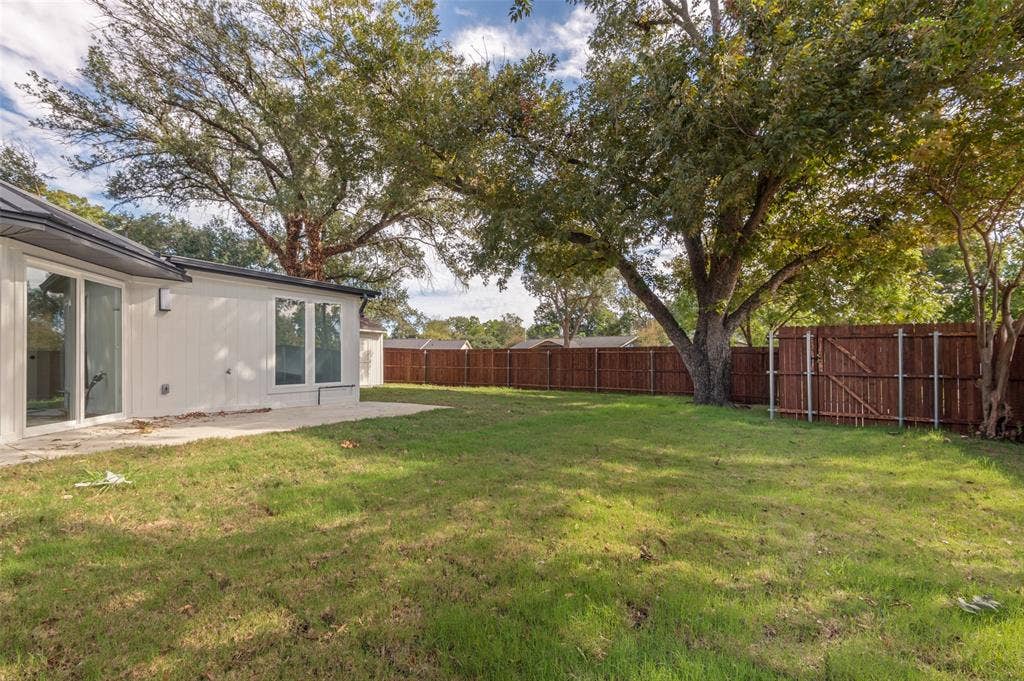 735 Loganwood Avenue, Richardson, TX 75080