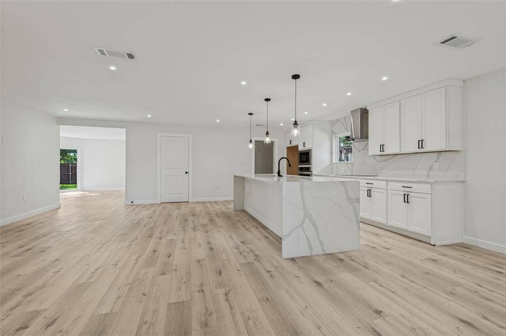 735 Loganwood Avenue, Richardson, TX 75080