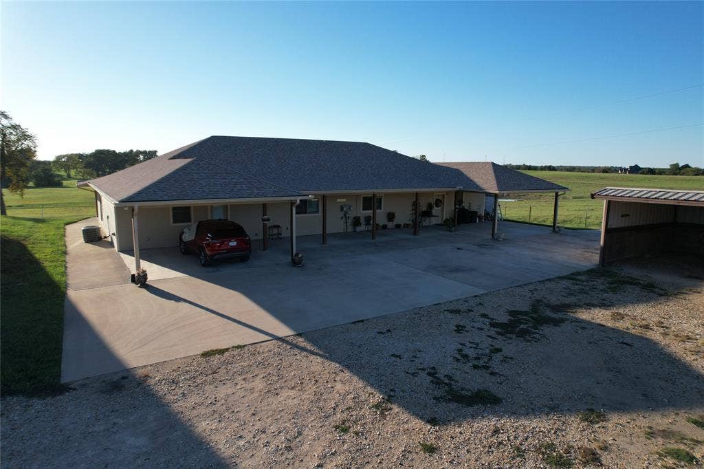 2704 County Road 1103, Sulphur Springs, TX 75482