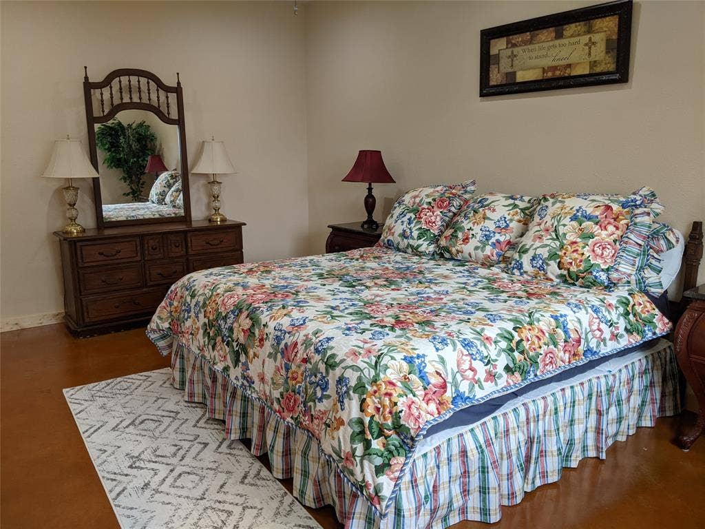 2704 County Road 1103, Sulphur Springs, TX 75482