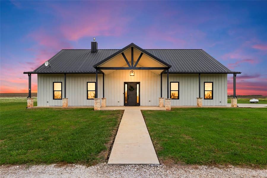 Property photo for 231 HCR 2312, Abbott, TX