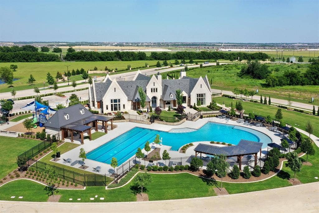 2804 Norfolk Drive, Celina, TX 75009 2804 Norfolk Drive, Celina, TX 75009