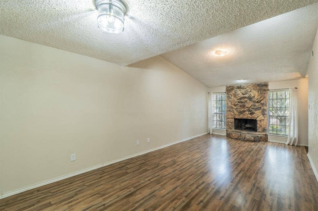 1515 Cherrycrest Street, Dallas, TX 75228