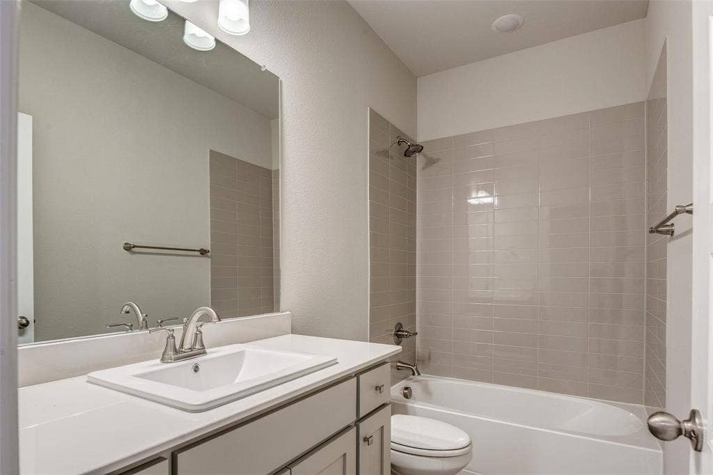 4713 Corriente Vista Lane, McKinney, TX 75070