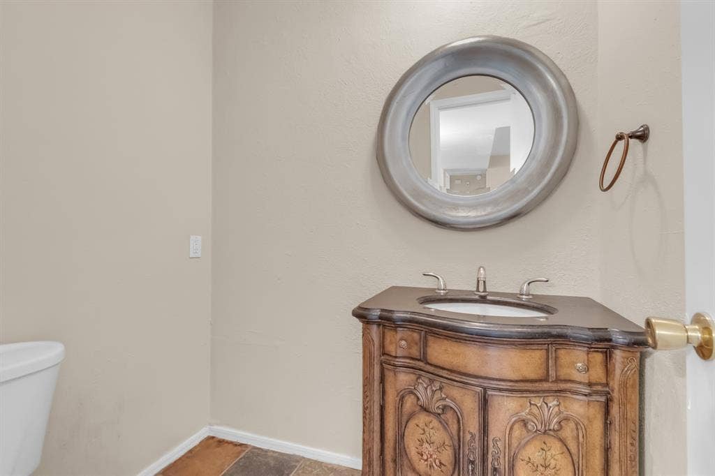 10556 High Hollows Drive, Dallas, TX 75230 10556 High Hollows Drive, Dallas, TX 75230
