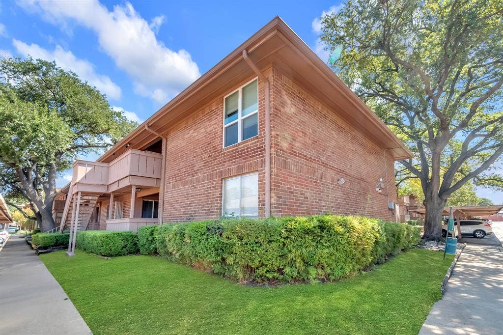 10556 High Hollows Drive, Dallas, TX 75230 10556 High Hollows Drive, Dallas, TX 75230