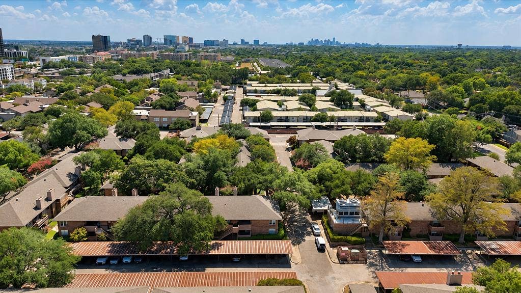 10556 High Hollows Drive, Dallas, TX 75230 10556 High Hollows Drive, Dallas, TX 75230
