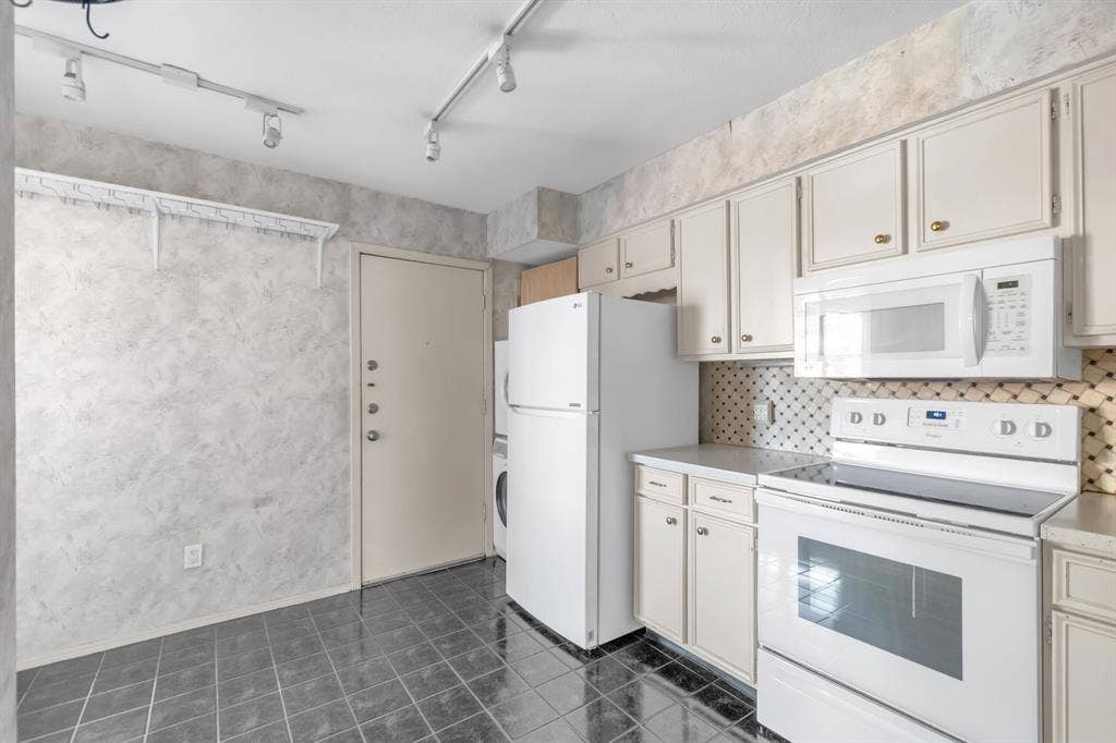 10556 High Hollows Drive, Dallas, TX 75230 10556 High Hollows Drive, Dallas, TX 75230