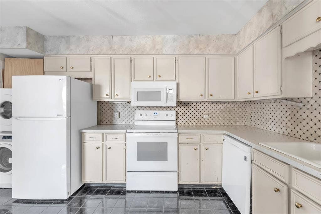 10556 High Hollows Drive, Dallas, TX 75230 10556 High Hollows Drive, Dallas, TX 75230