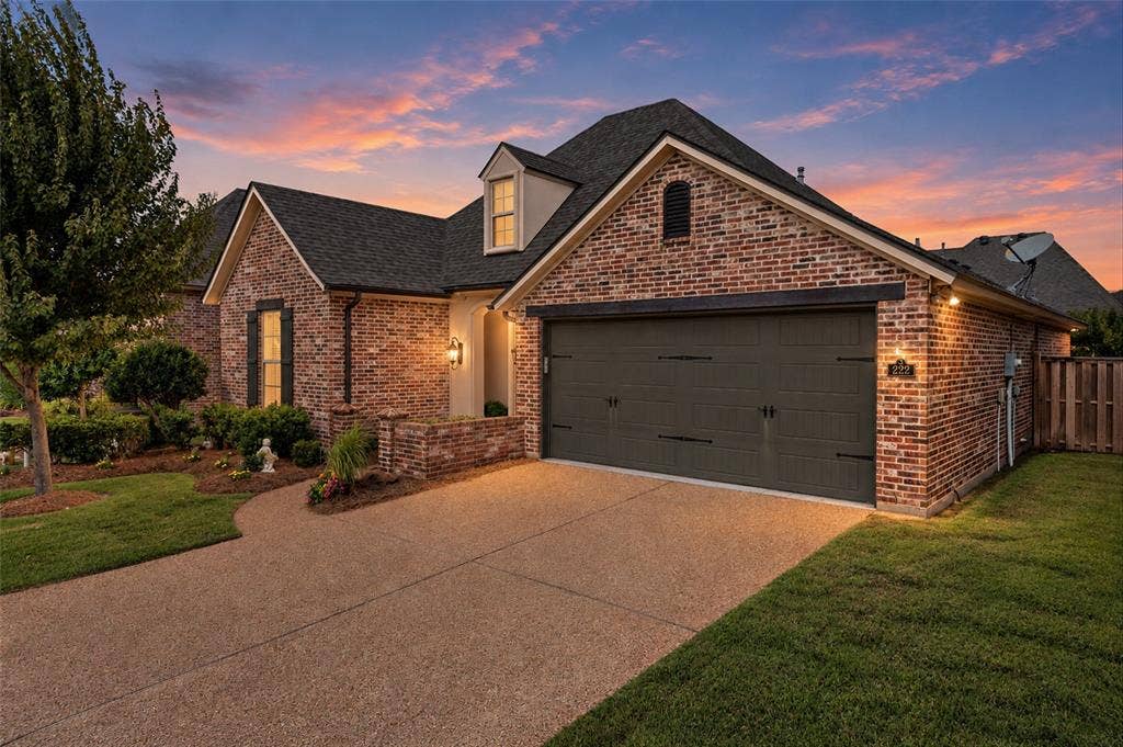 222 Jasmine Walk, Bossier City, LA 71111