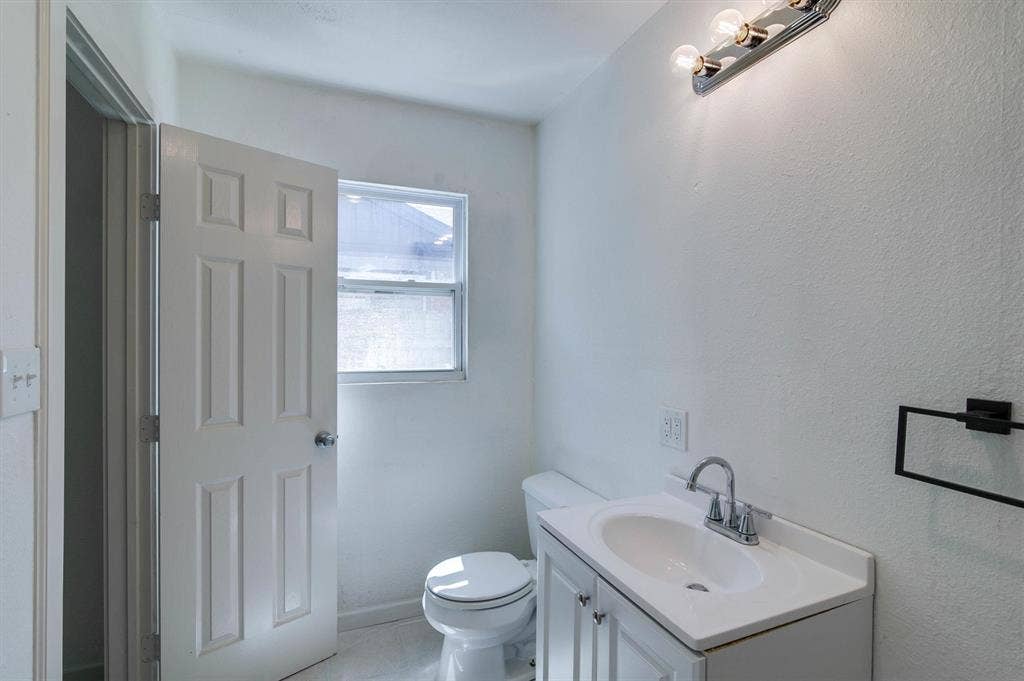 4208 Ashmore Drive, North Richland Hills, TX 76180 4208 Ashmore Drive, North Richland Hills, TX 76180