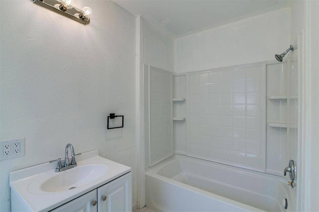 4208 Ashmore Drive, North Richland Hills, TX 76180 4208 Ashmore Drive, North Richland Hills, TX 76180