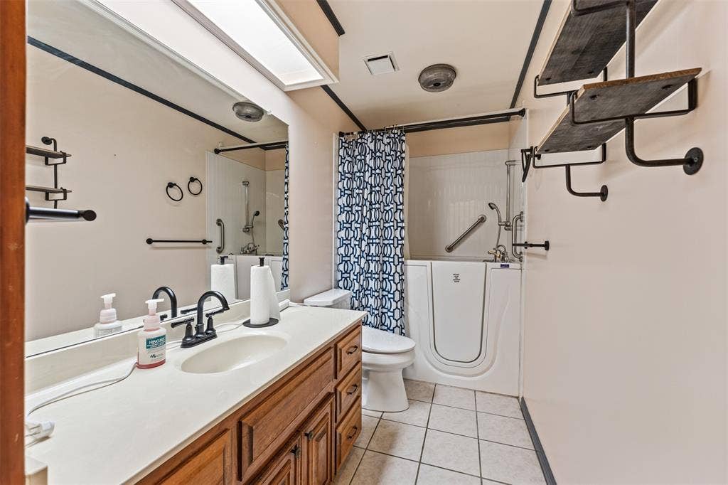 10 Oleander Street, Waco, TX 76708 10 Oleander Street, Waco, TX 76708